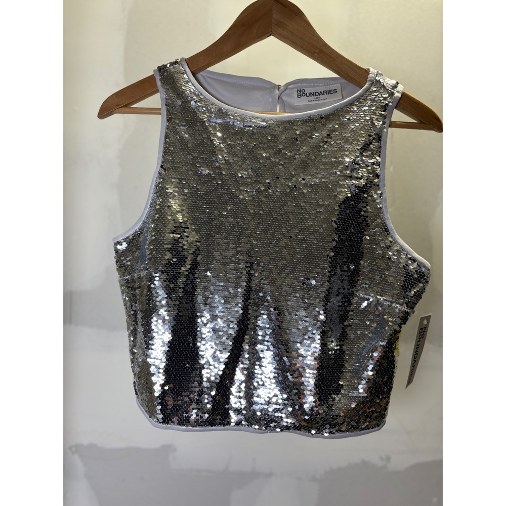 No Boundaries Womens Silver Sequin Crop Tank Top Party Sleeveless Size S 4-6 NEW